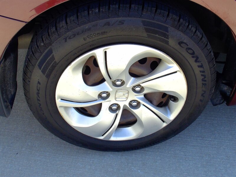 2014 Honda Civic LX   - Photo 31 - Pleasant Valley, MO 64068