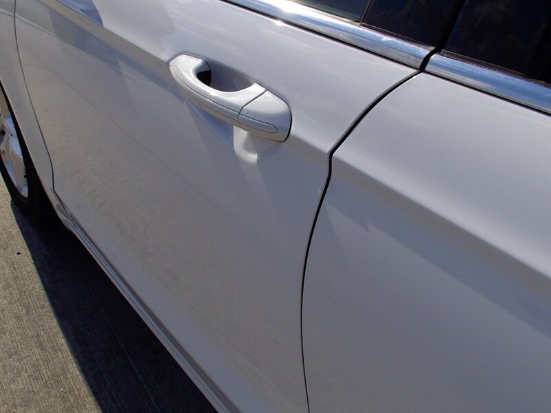 2015 Ford Fusion SE   - Photo 24 - Pleasant Valley, MO 64068