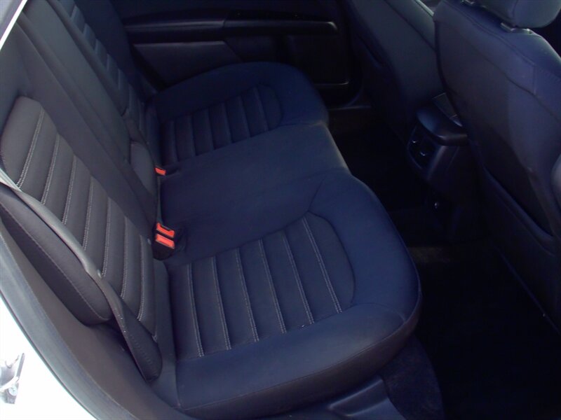 2015 Ford Fusion SE   - Photo 17 - Pleasant Valley, MO 64068