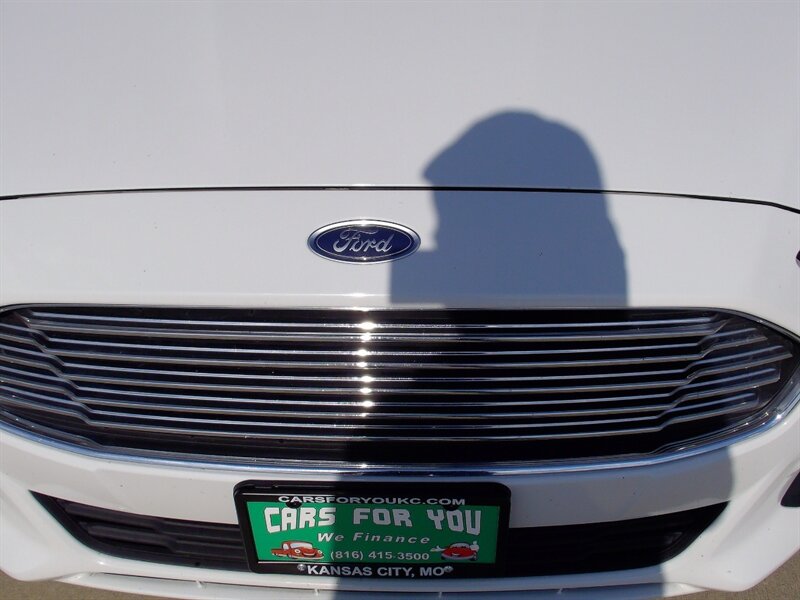 2015 Ford Fusion SE   - Photo 27 - Pleasant Valley, MO 64068