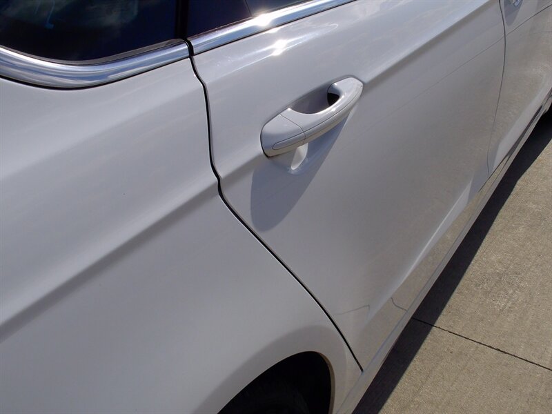 2015 Ford Fusion SE   - Photo 32 - Pleasant Valley, MO 64068