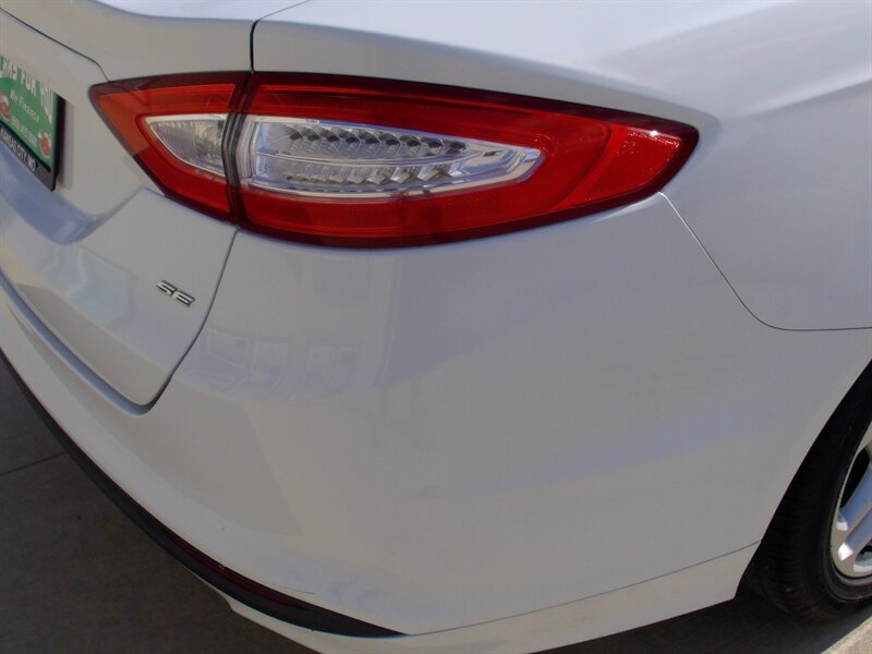 2015 Ford Fusion SE   - Photo 33 - Pleasant Valley, MO 64068