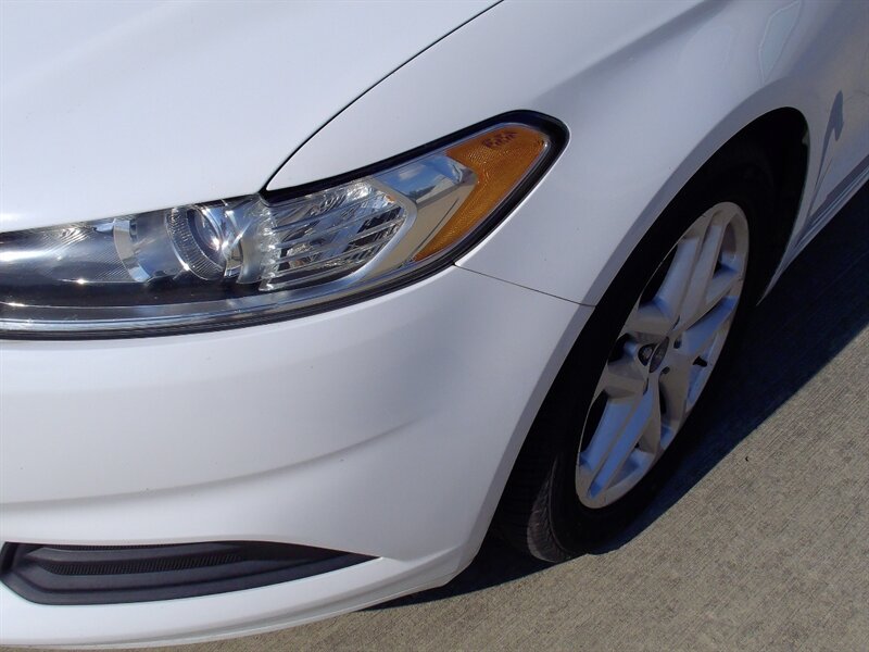 2015 Ford Fusion SE   - Photo 26 - Pleasant Valley, MO 64068