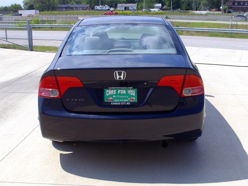 2008 Honda Civic LX   - Photo 6 - Pleasant Valley, MO 64068