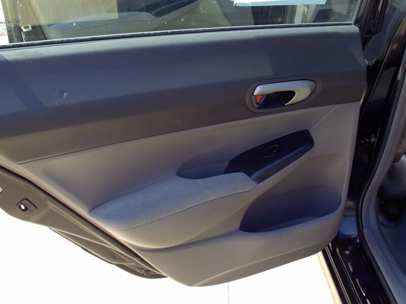 2008 Honda Civic LX   - Photo 13 - Pleasant Valley, MO 64068