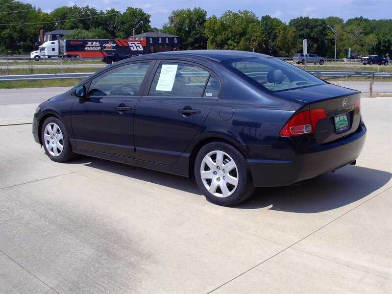 2008 Honda Civic LX   - Photo 7 - Pleasant Valley, MO 64068