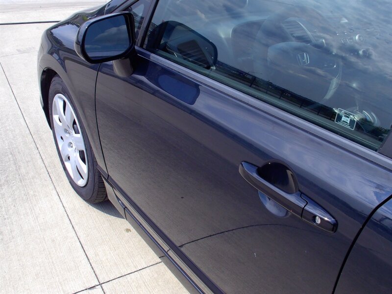 2008 Honda Civic LX   - Photo 23 - Pleasant Valley, MO 64068