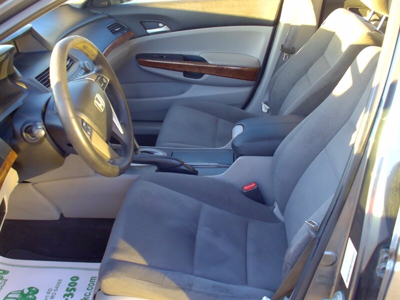2012 Honda Accord EX   - Photo 10 - Pleasant Valley, MO 64068