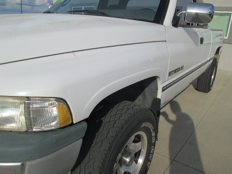 1997 Dodge Ram 1500 EX CAB 4X4   - Photo 16 - Pleasant Valley, MO 64068