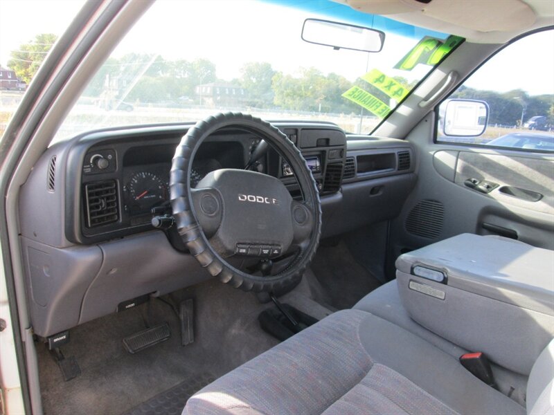 1997 Dodge Ram 1500 EX CAB 4X4   - Photo 9 - Pleasant Valley, MO 64068