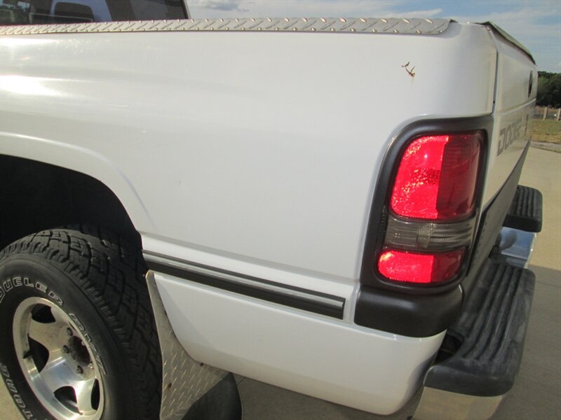 1997 Dodge Ram 1500 EX CAB 4X4   - Photo 12 - Pleasant Valley, MO 64068