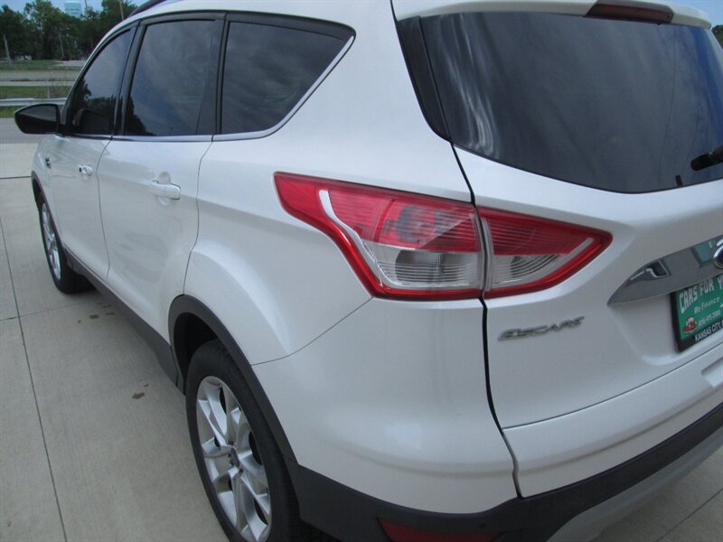 2013 Ford Escape SEL   - Photo 23 - Pleasant Valley, MO 64068