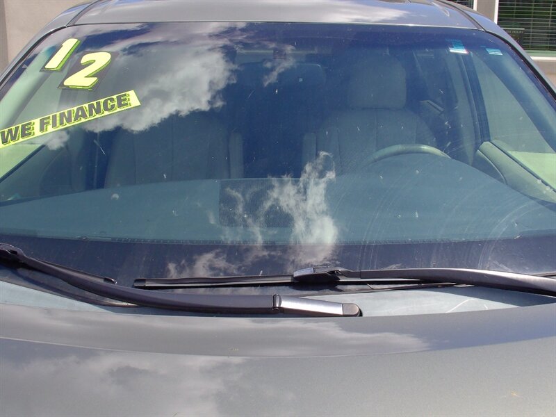 2012 Toyota Sienna XLE 8-Passenger   - Photo 30 - Pleasant Valley, MO 64068