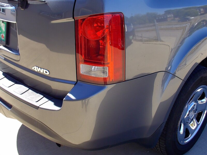 2012 Honda Pilot LX - Photo 34 - Pleasant Valley, MO 64068
