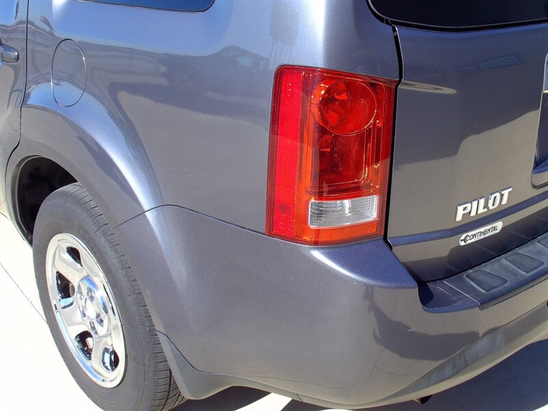 2012 Honda Pilot LX - Photo 24 - Pleasant Valley, MO 64068