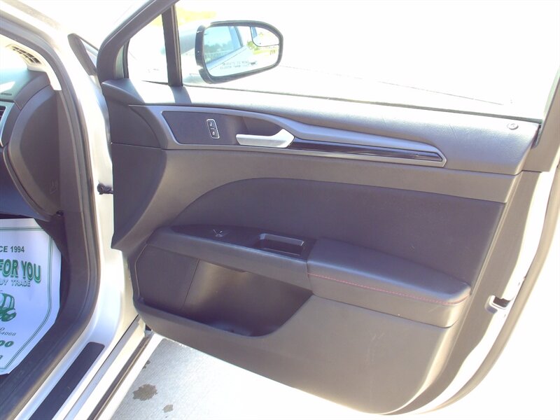 2014 Ford Fusion SE   - Photo 16 - Pleasant Valley, MO 64068