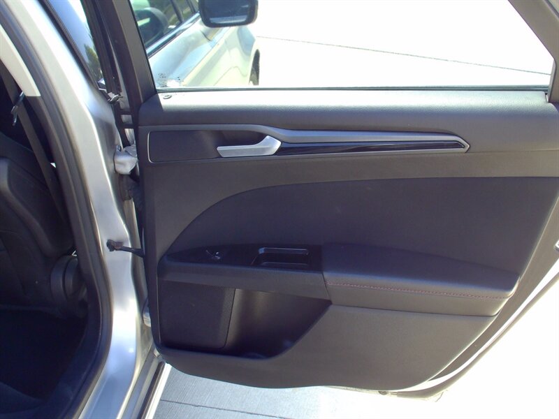 2014 Ford Fusion SE   - Photo 18 - Pleasant Valley, MO 64068