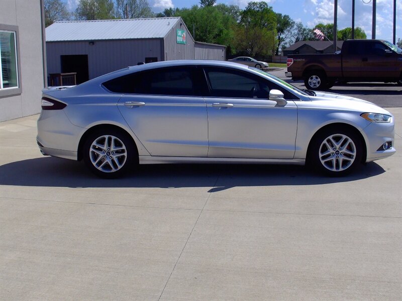 2014 Ford Fusion SE   - Photo 4 - Pleasant Valley, MO 64068