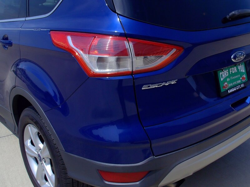 2015 Ford Escape SE - Photo 22 - Pleasant Valley, MO 64068