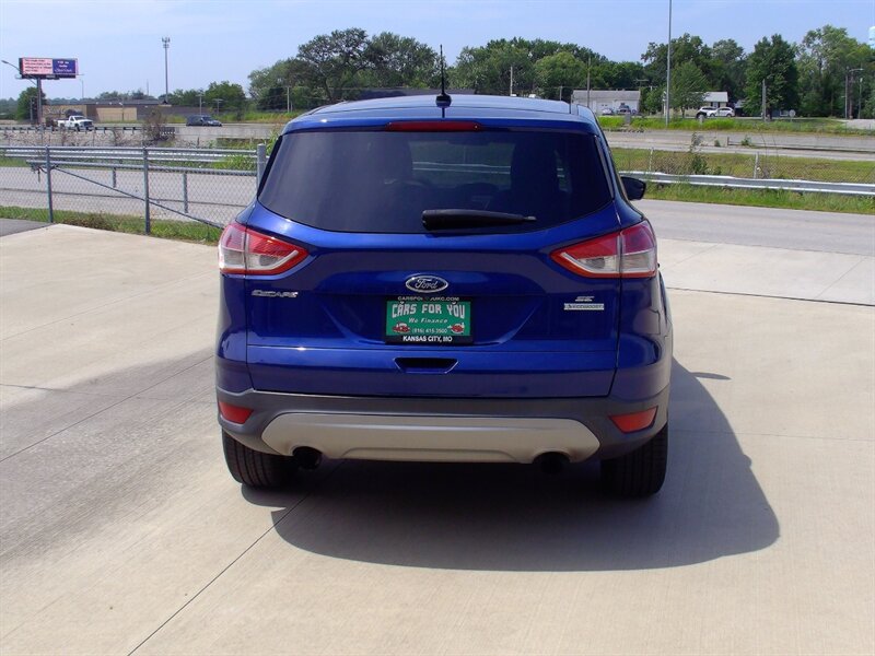 2015 Ford Escape SE - Photo 6 - Pleasant Valley, MO 64068
