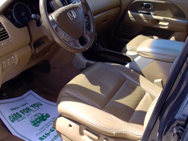2006 Honda Pilot EX-L w/Navi EX-L w/Navi 4dr SUV - Photo 9 - Pleasant Valley, MO 64068