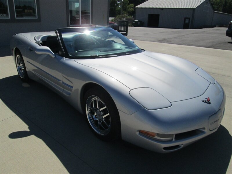 2000 Chevrolet Corvette   - Photo 4 - Pleasant Valley, MO 64068