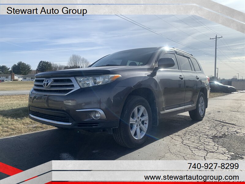 2013 Toyota Highlander   - Photo 1 - Pataskala, OH 43062