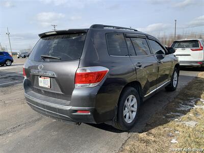 2013 Toyota Highlander   - Photo 4 - Pataskala, OH 43062