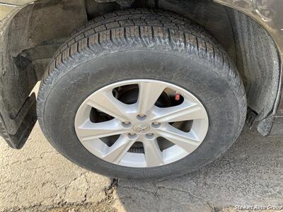 2013 Toyota Highlander   - Photo 5 - Pataskala, OH 43062