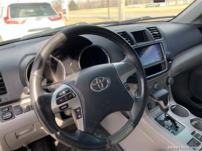 2013 Toyota Highlander   - Photo 7 - Pataskala, OH 43062