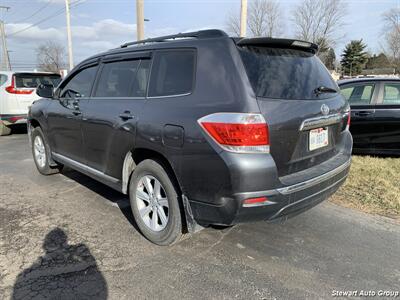2013 Toyota Highlander   - Photo 3 - Pataskala, OH 43062