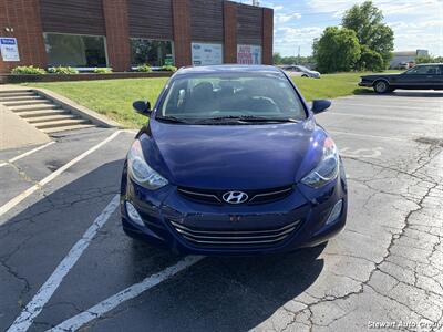 2013 Hyundai ELANTRA Limited - Photo 2 - Pataskala, OH 43062