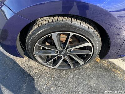 2013 Hyundai ELANTRA Limited - Photo 17 - Pataskala, OH 43062