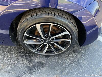 2013 Hyundai ELANTRA Limited - Photo 10 - Pataskala, OH 43062