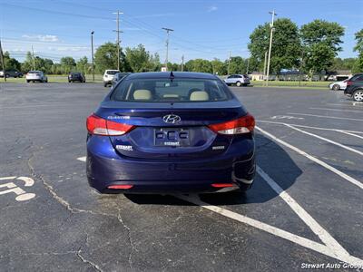 2013 Hyundai ELANTRA Limited - Photo 13 - Pataskala, OH 43062