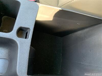 2013 Hyundai ELANTRA Limited - Photo 38 - Pataskala, OH 43062