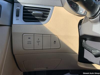 2013 Hyundai ELANTRA Limited - Photo 26 - Pataskala, OH 43062