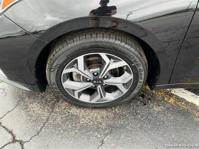 2021 Kia Forte LXS - Photo 15 - Pataskala, OH 43062