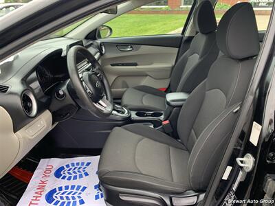 2021 Kia Forte LXS - Photo 17 - Pataskala, OH 43062