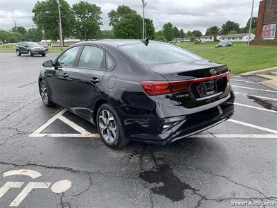 2021 Kia Forte LXS - Photo 13 - Pataskala, OH 43062