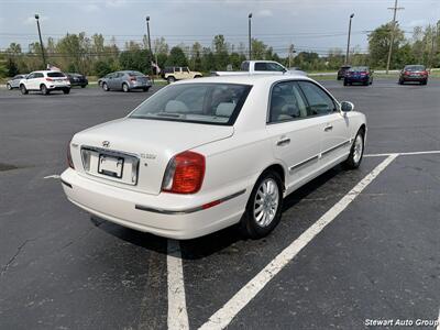 2004 Hyundai XG350 - Photo 12 - Pataskala, OH 43062