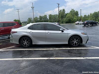 2023 Toyota Camry SE - Photo 8 - Pataskala, OH 43062