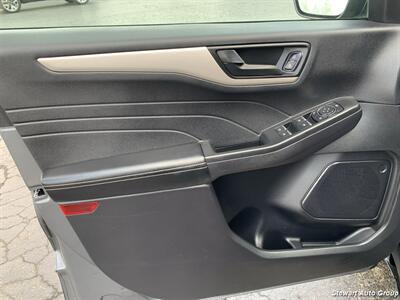 2022 Ford Escape SE AWD   - Photo 17 - Pataskala, OH 43062