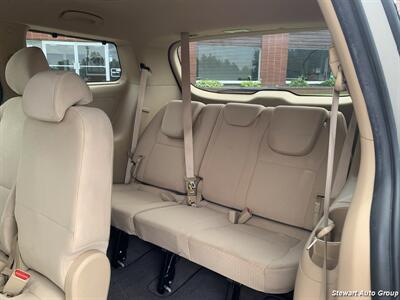 2016 Kia Sedona LX - Photo 20 - Pataskala, OH 43062