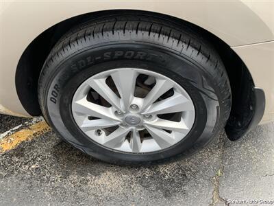 2016 Kia Sedona LX - Photo 15 - Pataskala, OH 43062