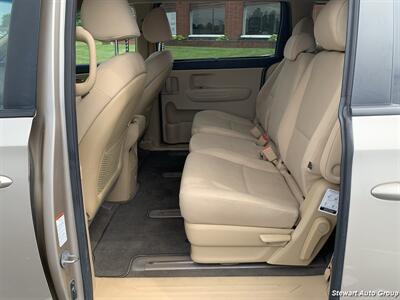 2016 Kia Sedona LX - Photo 21 - Pataskala, OH 43062
