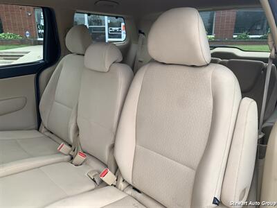 2016 Kia Sedona LX - Photo 22 - Pataskala, OH 43062
