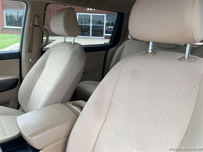 2016 Kia Sedona LX - Photo 19 - Pataskala, OH 43062
