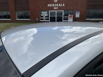 2017 Ford C-MAX Energi SE   - Photo 8 - Pataskala, OH 43062