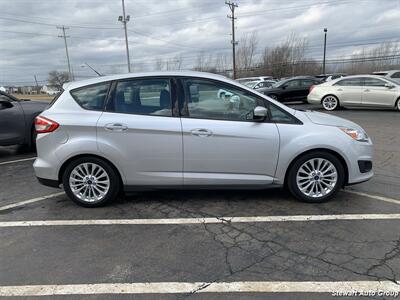 2017 Ford C-MAX Energi SE   - Photo 9 - Pataskala, OH 43062